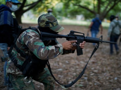 Autodefensas en Michoacán, México