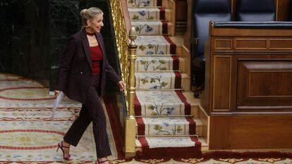 La vicepresidenta segunda y ministra de Trabajo, Yolanda Díaz, tras intervenir en el pleno del Congreso de los Diputados, este jueves.