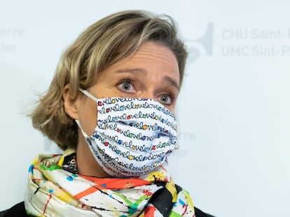 Princess Delphine of Belgium, known previously as artist Jonkvrouw Delphine Boel, attends a press conference as she visits the CHU Siant-Pierre/ UMC Sint-Pieter hospital to mark Vaccine Day, in Brussels on November 17, 2020. (Photo by BENOIT DOPPAGNE / various sources / AFP) / Belgium OUT