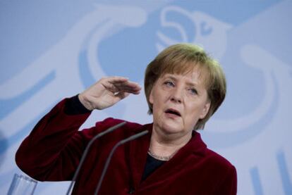 Angela Merkel, ayer al anunciar la moratoria.