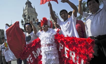 Manifestantes peruanos em Lima.