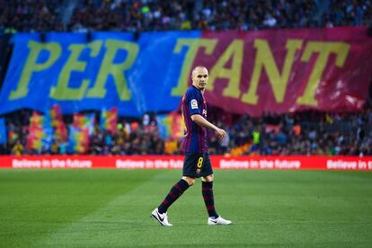 Iniesta, durante el partido ante la Real.