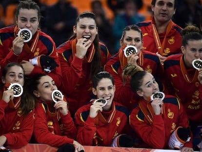 Mundial de balonmano femenino: España - Holanda, en imágenes