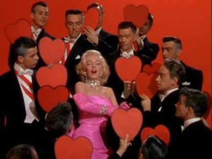 Marilyn Monroe, en una escena de 'Los hombres las prefieren rubias', de Howard Hawks.