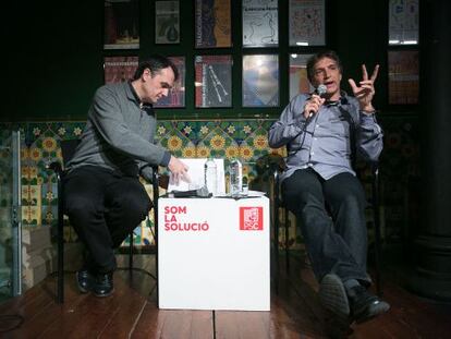 Carles Mart&iacute; y Albert Sol&eacute; en el debate de este lunes en Gr&agrave;cia.