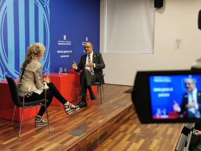 Entrevista de Miquel Buch con la periodista Mònica Terribas, tras conocerse su cese.