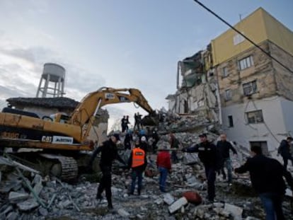 El seísmo provoca 600 heridos leves y derrumbes de edificios