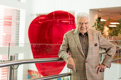 Don Francisco en Instituto Teletón de Santiago de Chile.