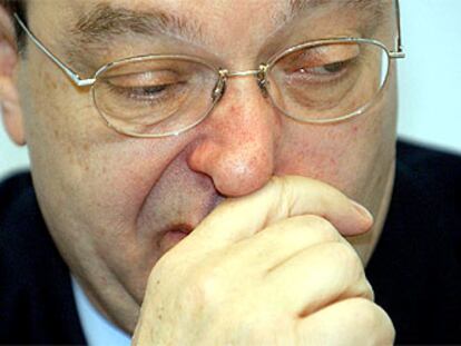 Oswald Gruebel, copresidente de Crédit Suisse, en la presentación de los resultados del grupo, ayer.