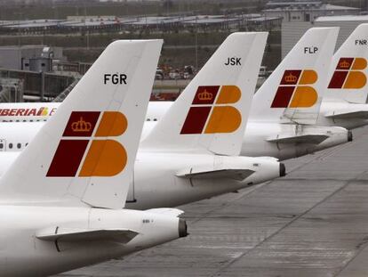 Aviones de Iberia, con el antiguo logo de la compa&ntilde;&iacute;a.