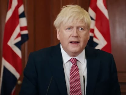 Kenneth Branagh, interpretando a Boris Johnson, en una imagen de 'This England'.