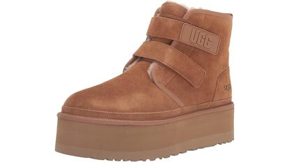 UGG Neumel con plataforma y dos cierres con velcro (tendencia 2023-2024).