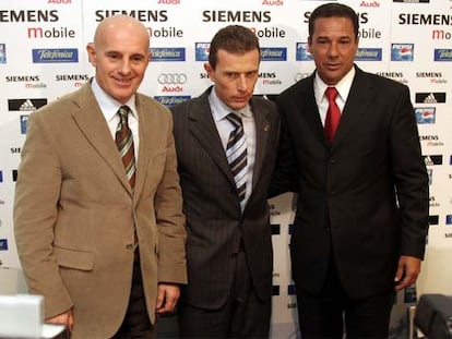 Arrigo Sacchi, Emilio Butragueño y Vanderlei Luxemburgo, ayer, en la presentación del entrenador brasileño en el estadio Bernabéu.