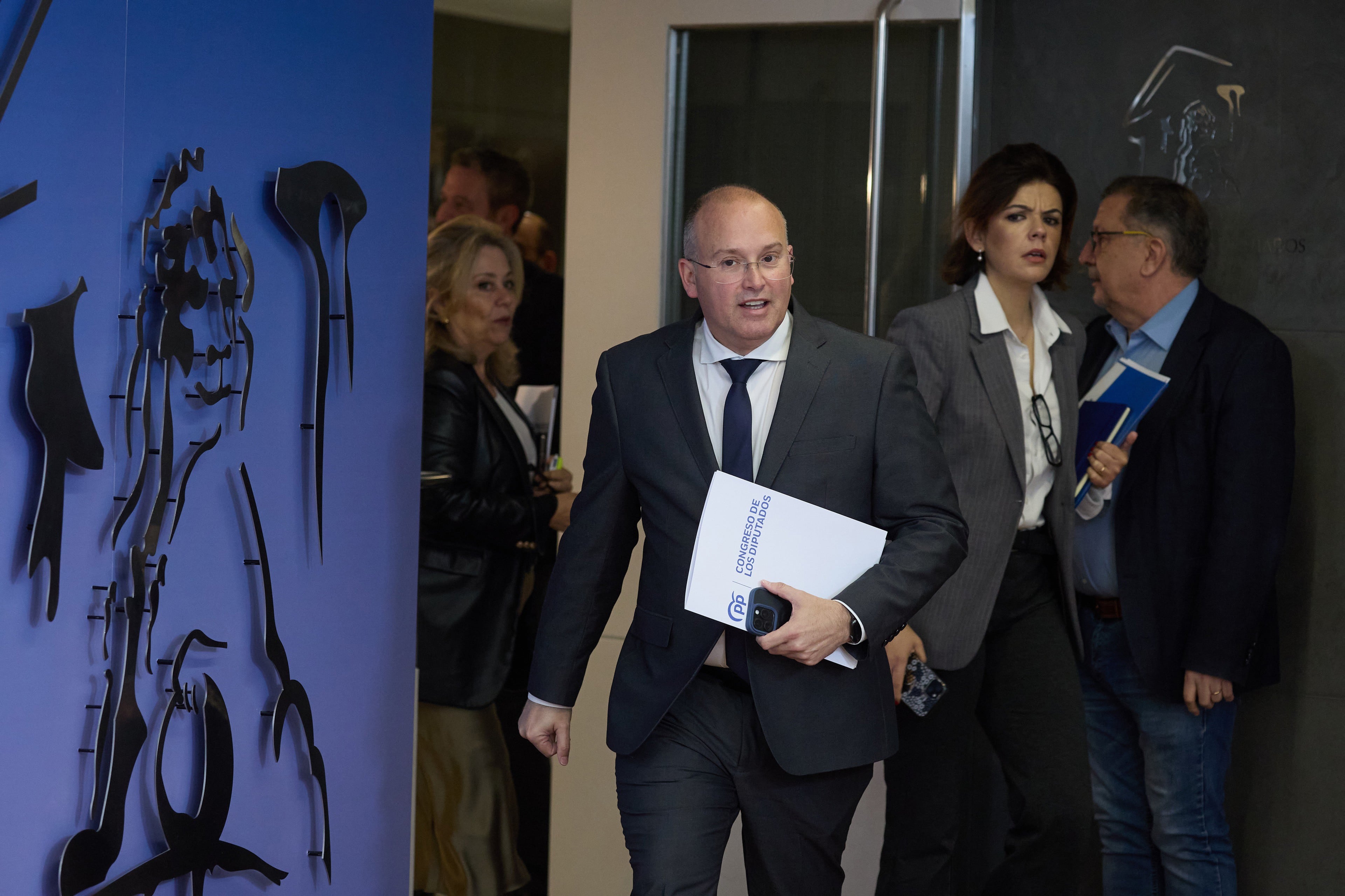 PP and PSOE compete in the Cortes to investigate the causes of the blackout | Spain