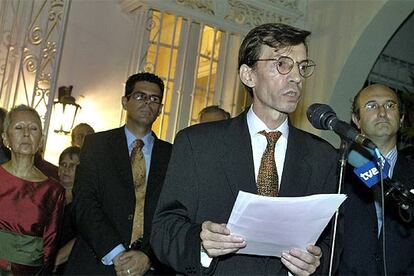 El embajador español, Carlos Alonso Zaldívar, durante su discurso en la celebración de la Fiesta Nacional en La Habana.