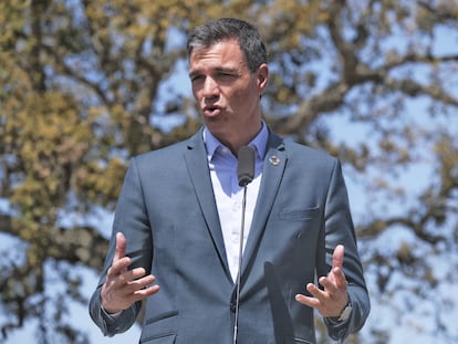 El presidente del Gobierno, Pedro Sánchez, este jueves durante su visita al Parque Nacional de Doñana.