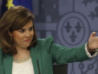 La vicepresidenta y portavoz del Gobierno, Soraya S&aacute;enz de Santamar&iacute;a.