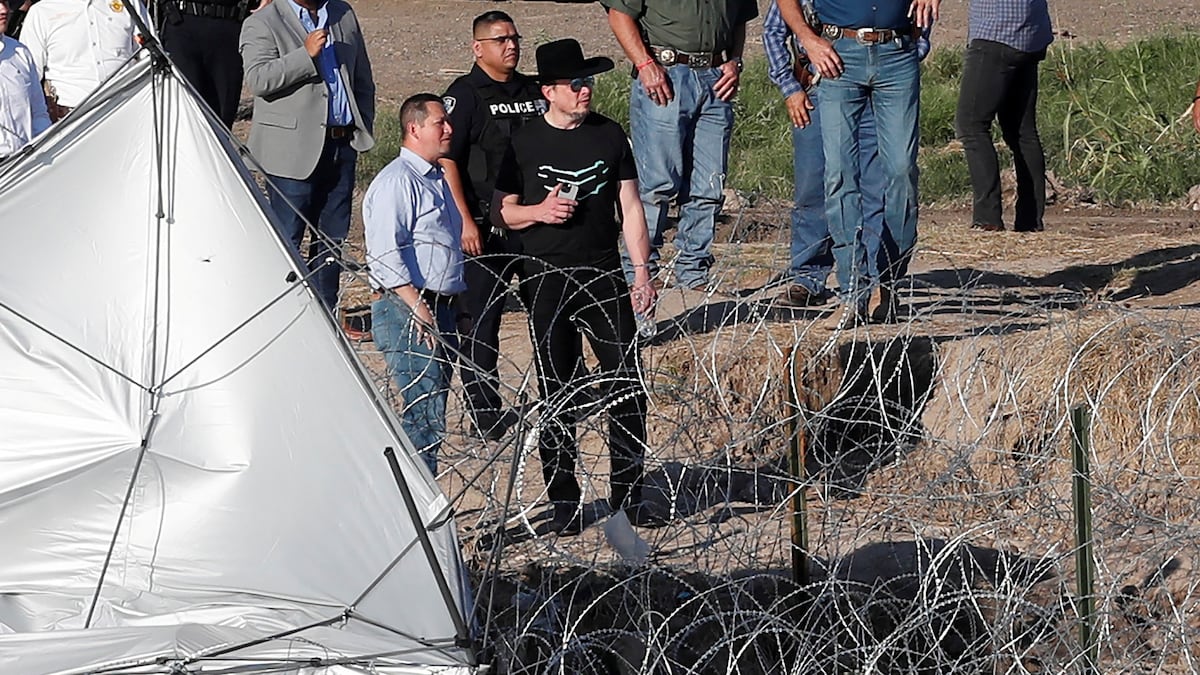 Elon Musk visita la frontera de Texas con México en plena crisis ...