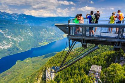 El lago de Bohinj desde un mirador en el parque nacional de Triglav, en Eslovenia.