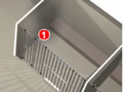 Muere un sexto inmigrante a causa del incendio de la comisaría de Málaga