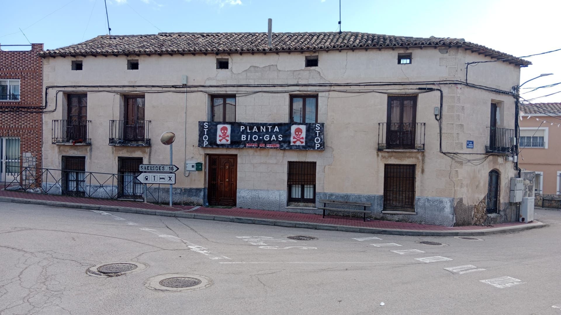 La Cuenca despoblada se moviliza contra las plantas de biometano y se une al clamor de “ni en tu pueblo ni en el mío”