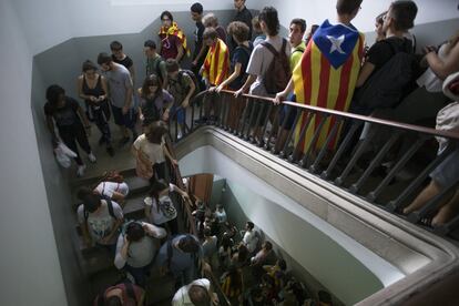 El també membre de la Mesa del Parlament aposta per "la vaga general perquè no baixi la tensió", que ahir ja van plantejar els sindicats d'estudiants.