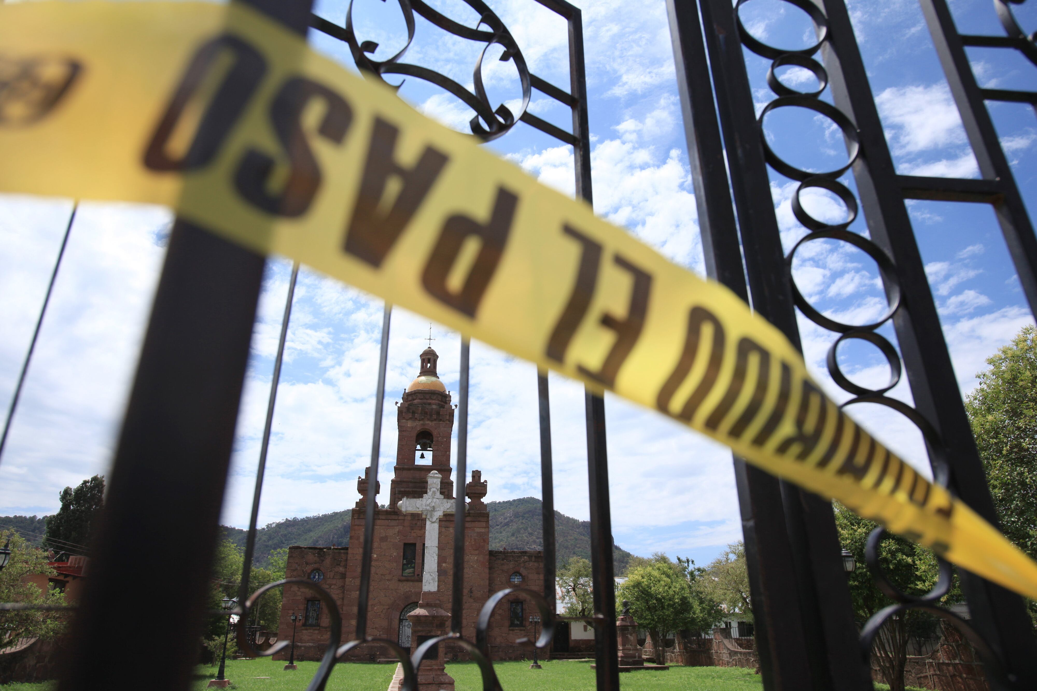 La iglesia San Francisco Javier donde asesinaron a los dos sacerdotes jesuitas y un guía de turistas el pasado 20 de junio de 2022, en Cerocahui, municipio de Urique, Chihuahua.