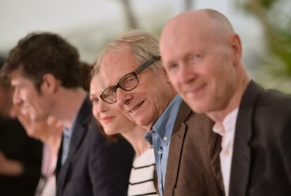 Ken Loach y, en primer t&eacute;rmino, el guionista Paul Laverty en la presentaci&oacute;n en Cannes de &#039;Jimmy&#039; s Hall&#039;.