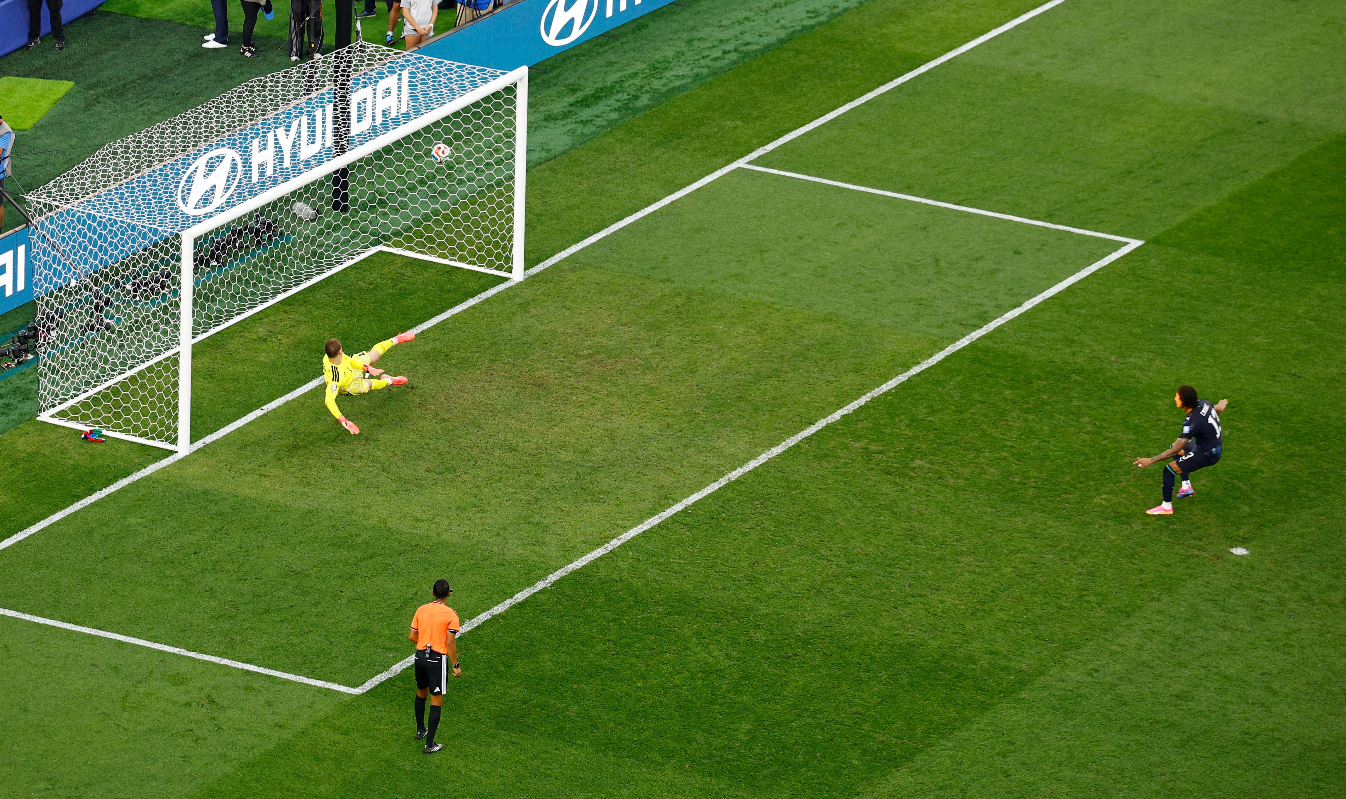 Paraguay elimina a la apagada Alemania en los penaltis para firmar la primera gran hazaña en las eliminatorias del Mundial