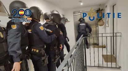 Detenciones de un grupo de distribuidores del sistema de comunicación encriptada Sky ECC, que utiliza el crimen organizado, durante una operación de la Policía Nacional y la Nationale Politie de Países Bajos.