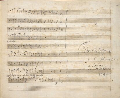 Última página de la partitura autógrafa de 'Partenope', con el final del coro 'D'Imeneo le belle tede', que Handel fechó en Londres el 12 de febrero de 1730. Se estrenó en el King's Theatre de la capital inglesa doce días después.