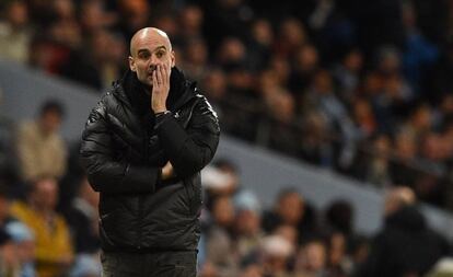 Pep Guardiola, en el derbi contra el United en el Etihad.