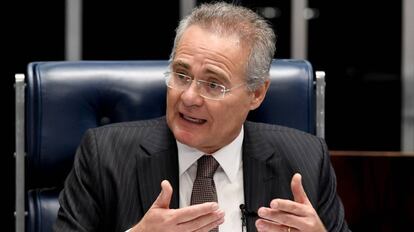 Renan Calheiros durante debate no Senado.