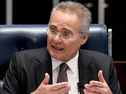 Renan Calheiros durante debate no Senado.