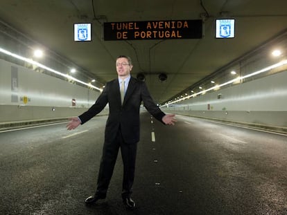 Alberto Ruiz Gallardón, entonces alcalde de Madrid, en la inauguración de los túneles de la M-30 en marzo de 2007.