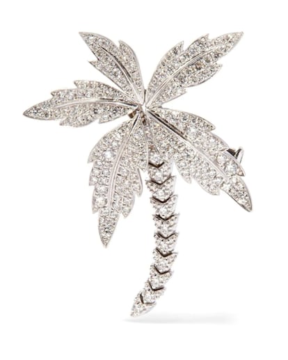 Annoushka. Esta pieza de alta joyería llamada African Palm Tree esconde un minucioso trabajo artesanal de orfebrería, que une el oro blanco de 18kt con diamantes.