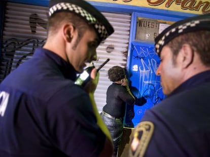 Redada contra la prostitución en La Rambla de Barcelona.