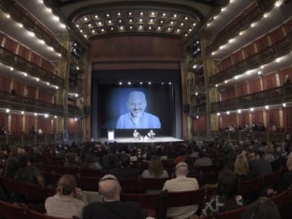 WikiLeaks’ Julian Assange addresses an audience.