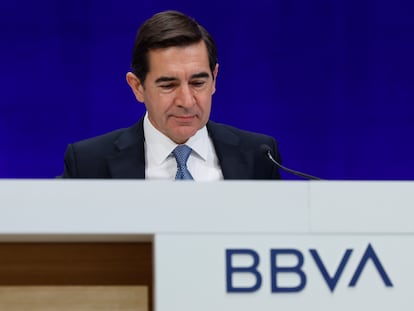 El presidente del BBVA, Carlos Torres, en la Junta General de accionistas del BBVA celebrada en Bilbao el 15 de marzo de 2024.