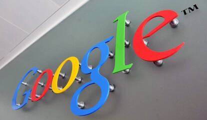 Un cartell amb el logo de Google.