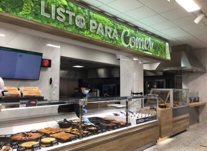 Espacio de 'Listo para Comer' de una de las tiendas de Mercadona que han retomado el servicio.