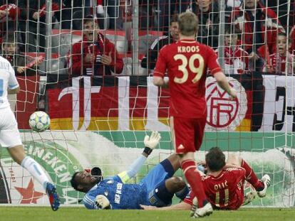 Olic, en el momento del primer gol del Bayern.