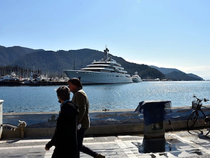 El yate 'Eclipse', del oligarca ruso Román Abramóvich, el pasado 22 de marzo en el puerto turco de Mugla.