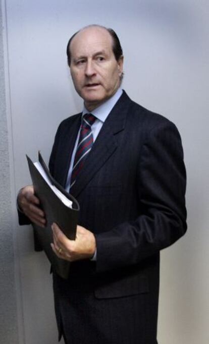 Luis Esteban, ex presidente de Terra Mítica, acude a declarar al juzgado de Valencia en diciembre de 2005