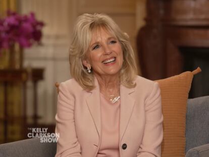 Jill Biden, durante la entrevista con Kelly Clarkson para NBC.