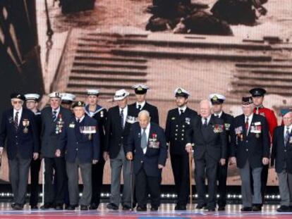 Cerca de 300 veteranos acudieron a las conmemoraciones, todos mayores de 90 años