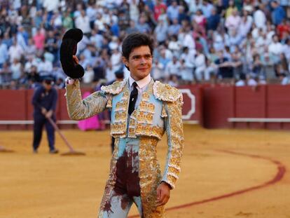 Juanito dio la vuelta al ruedo a la muerte del quinto novillo.