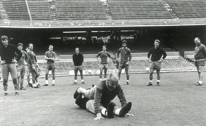 Salvador Artigas,  durante un entrenamiento con el Barcelona en 1968.