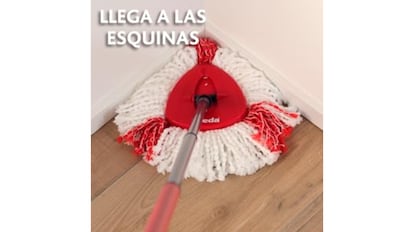 Questo è il miglior set per la pulizia della casa di Vileda: un secchio strizzatore e uno straccio.