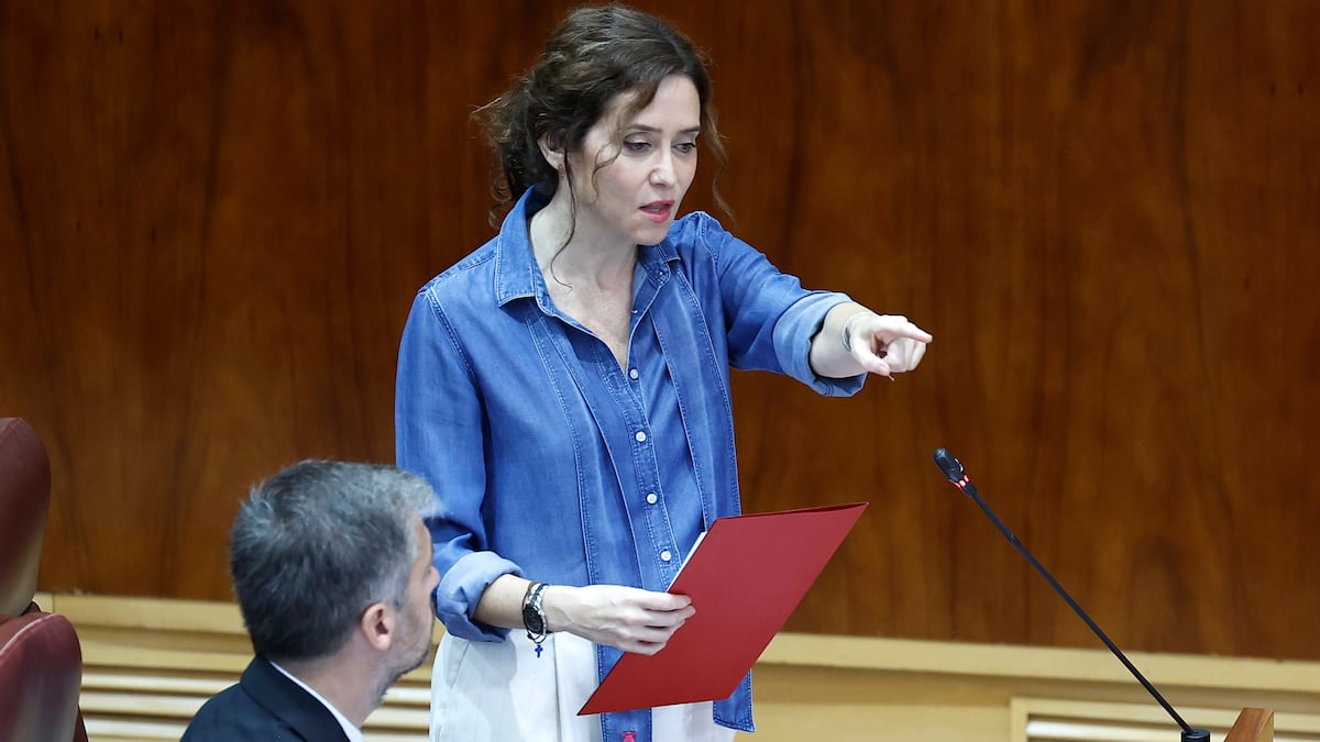 Ayuso ignora los documentos que prueban la manipulación de las listas de espera del Ramón y Cajal e insiste en el “bulo”